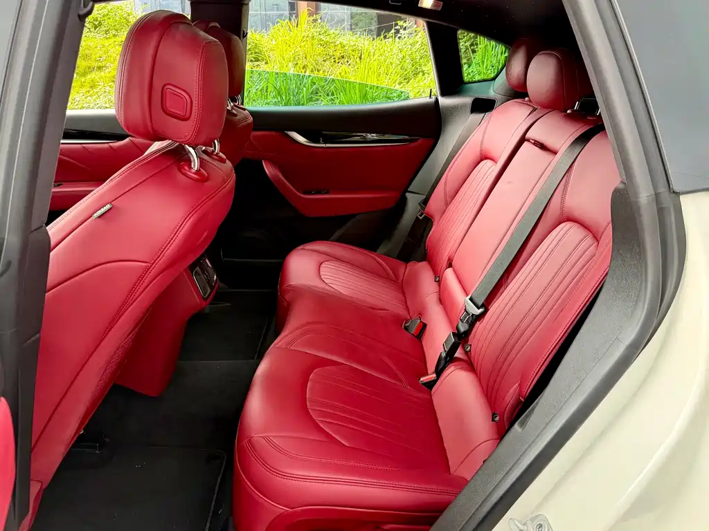 Maserati Levante — миниатюра 13