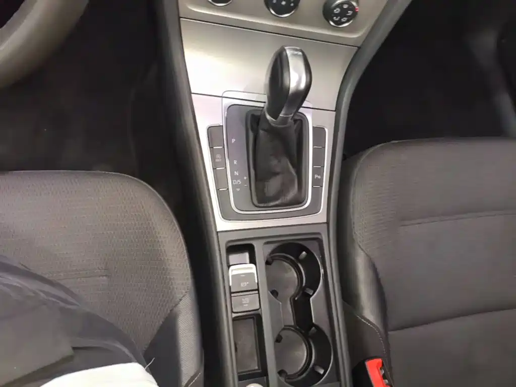 Volkswagen Golf (Import) — миниатюра 14