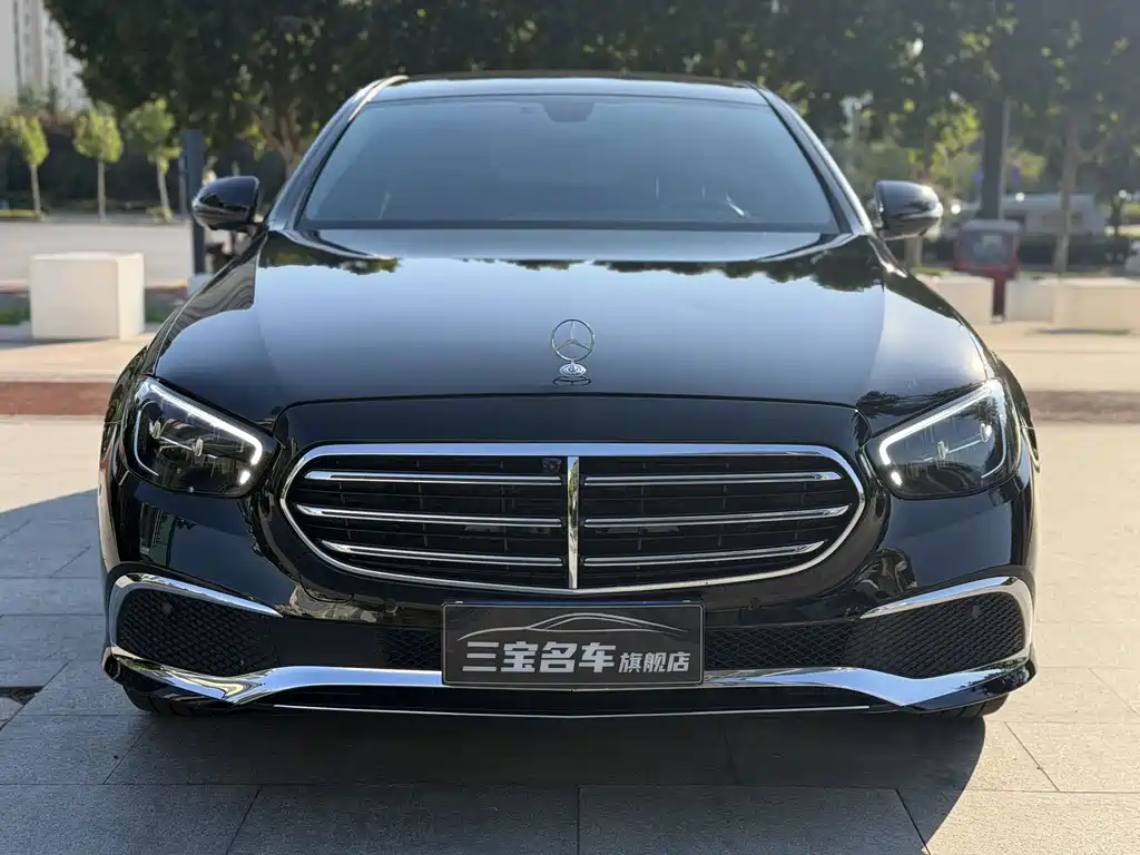 Mercedes-Benz E-Class — миниатюра 6