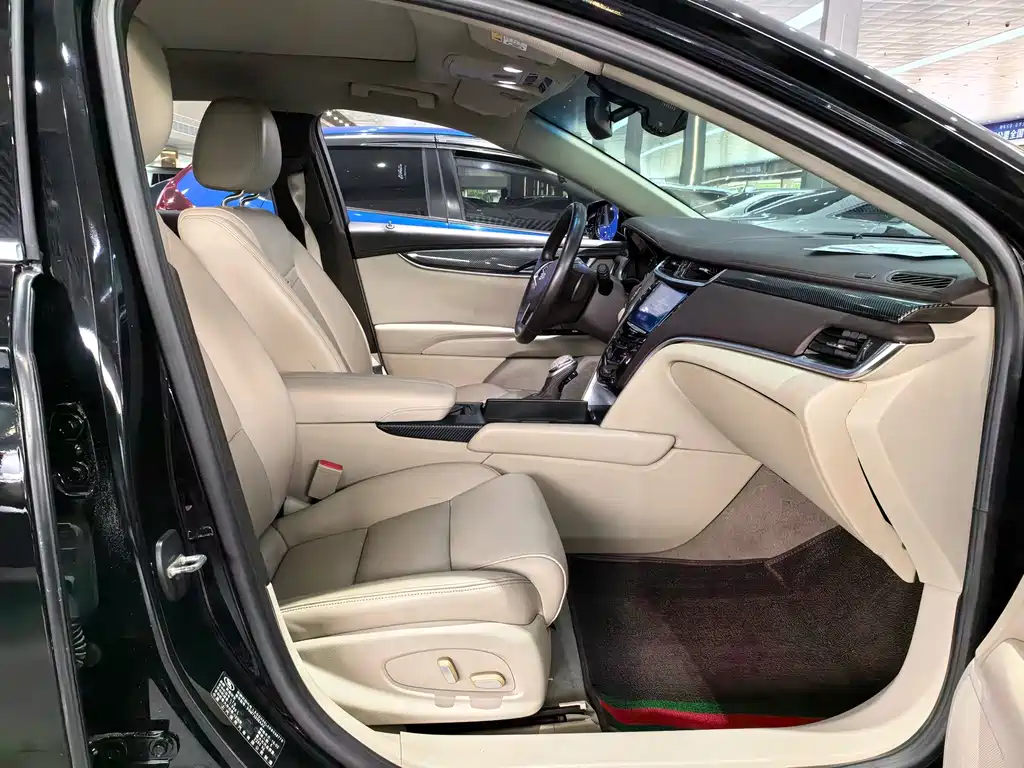 Cadillac XTS — миниатюра 11