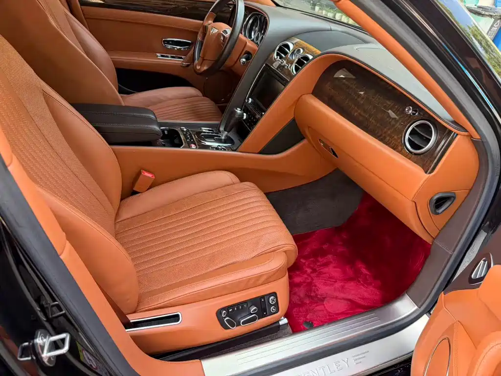 Bentley Flying Spur — миниатюра 8