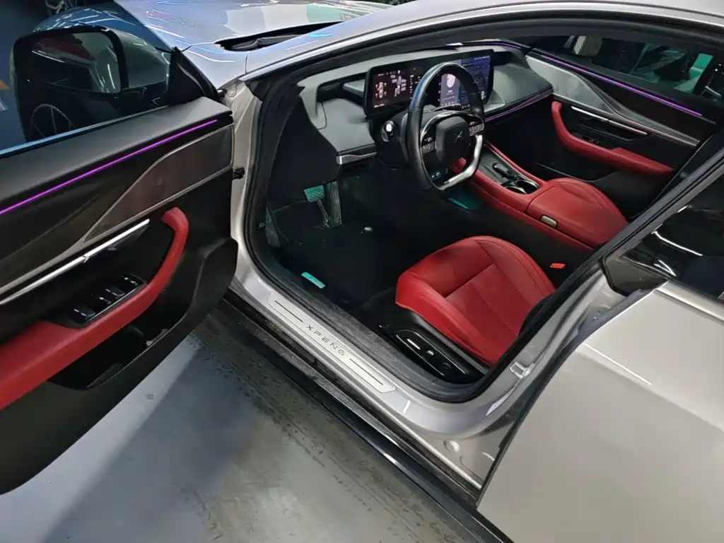 XPeng P7 — миниатюра 16