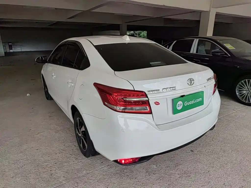 Toyota Yaris L — миниатюра 5