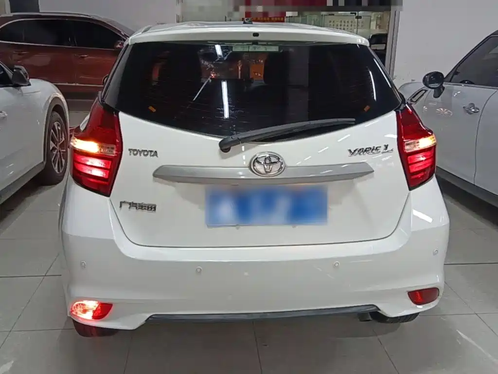 Toyota Yaris L — миниатюра 6