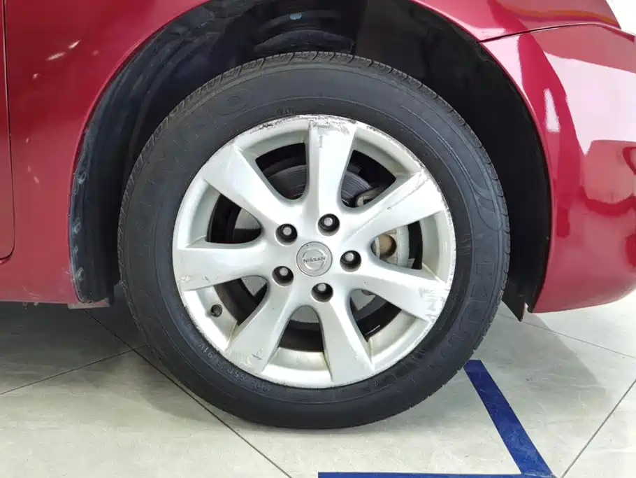Nissan Tiida — миниатюра 6