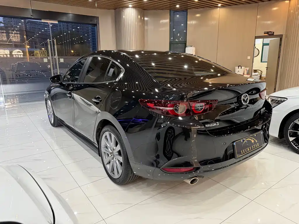 Mazda 3 Axela — миниатюра 4