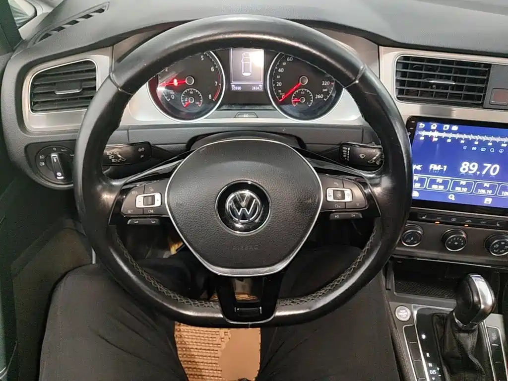 Volkswagen Golf — миниатюра 11
