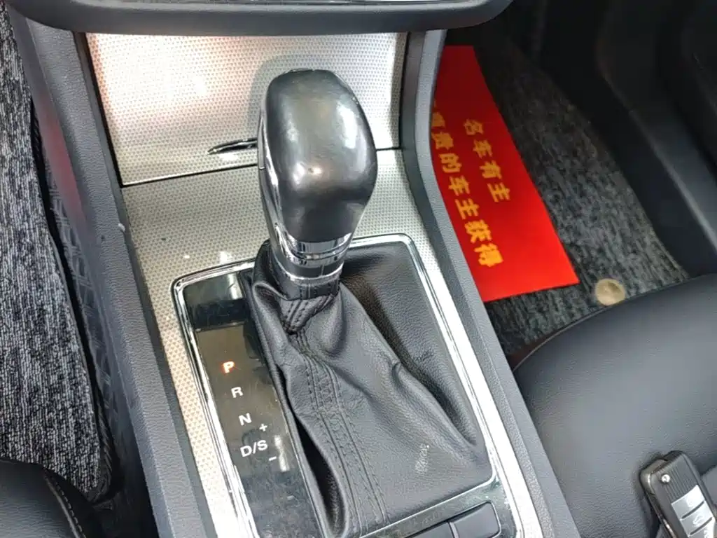 Roewe Roewe i6 Classic — миниатюра 14