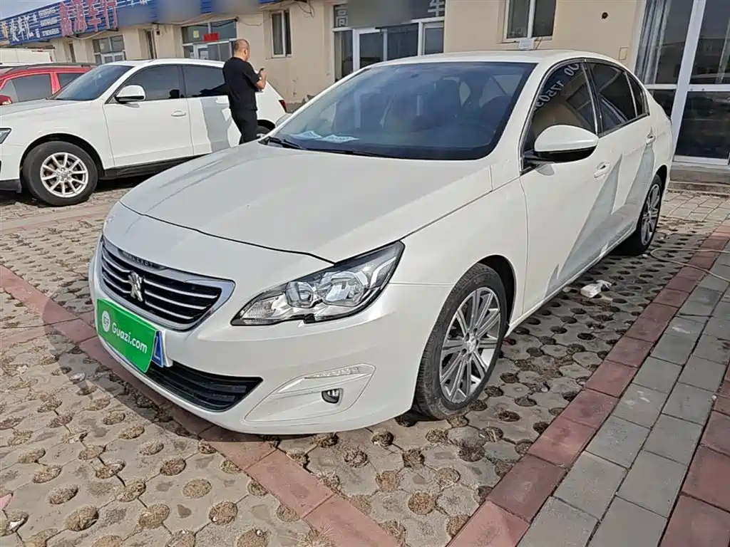 Купить Peugeot 408