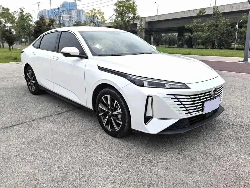 Changan Eado — миниатюра 3