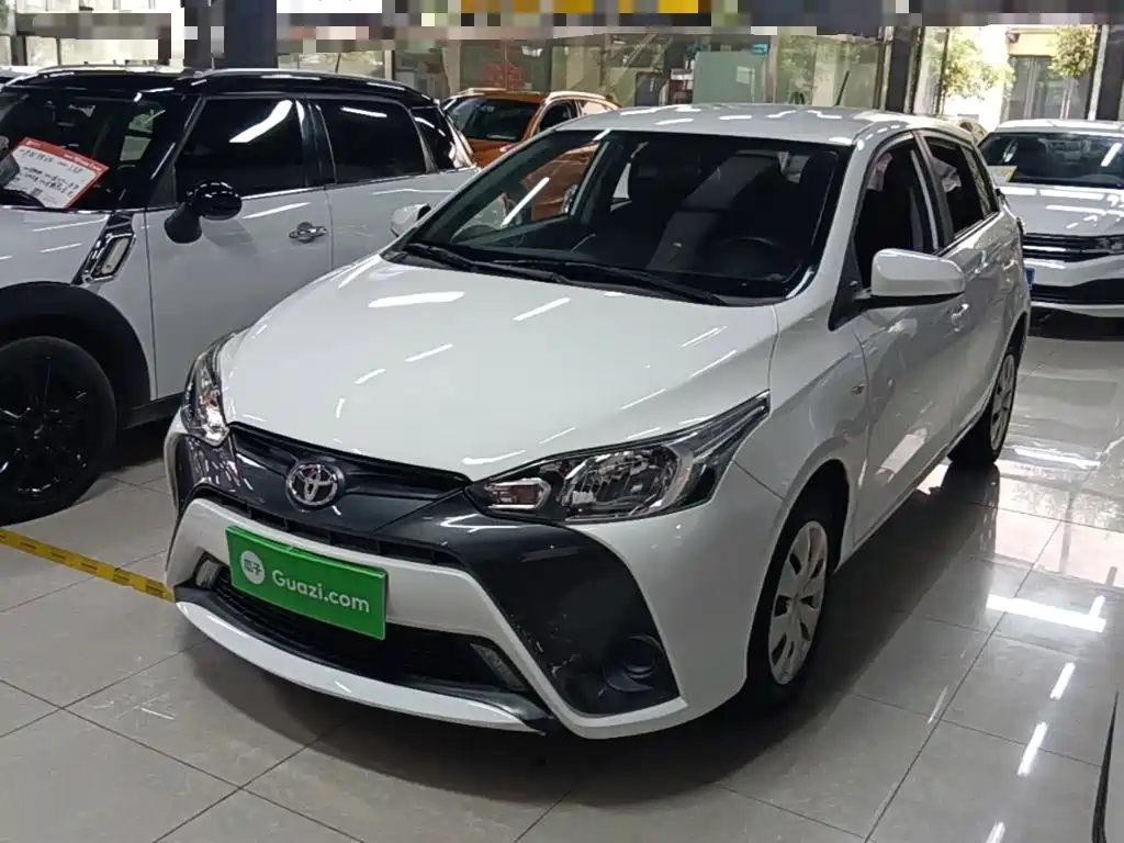 Toyota Yaris L — миниатюра 2