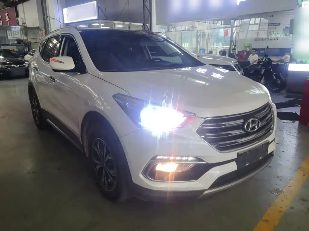 Hyundai Santa Fe — миниатюра 4