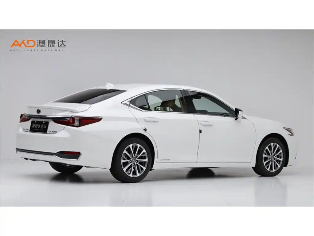 Lexus ES — миниатюра 3