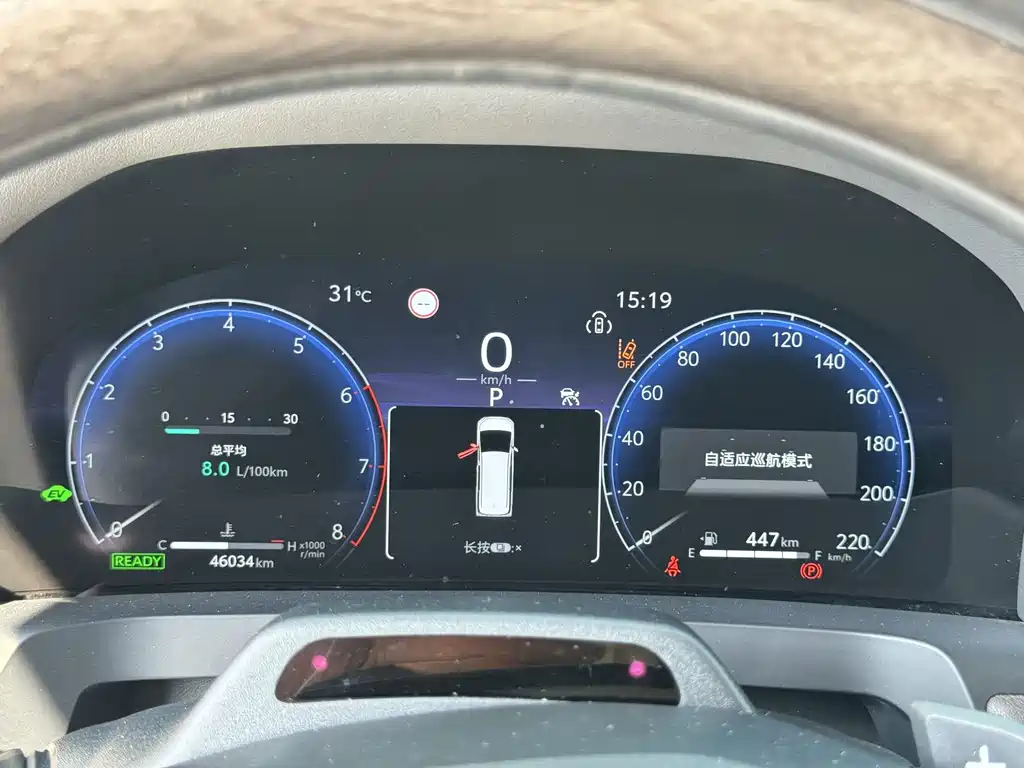 Toyota Alphard — миниатюра 18