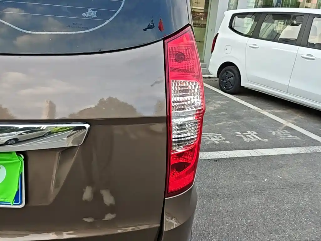 Wuling Hongguang — миниатюра 8
