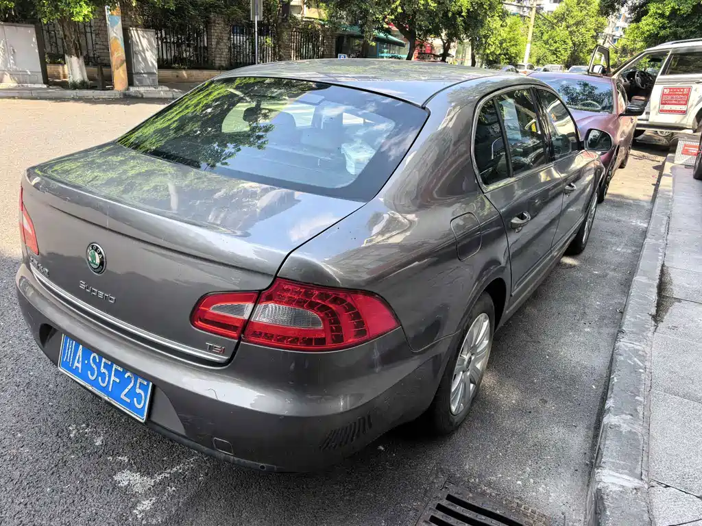Skoda Superb — миниатюра 2
