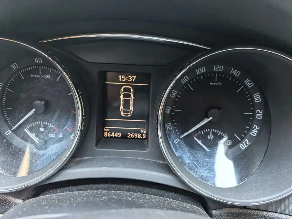 Skoda Superb — миниатюра 11