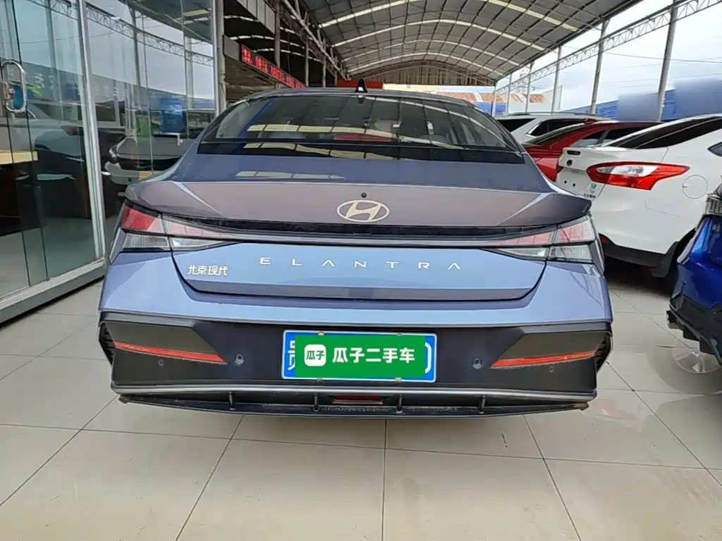 Hyundai Elantra — миниатюра 6
