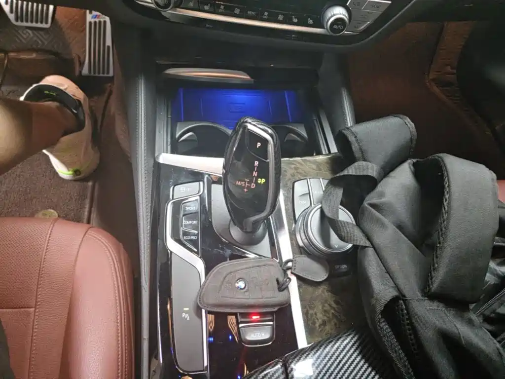 BMW 5 Series — миниатюра 21