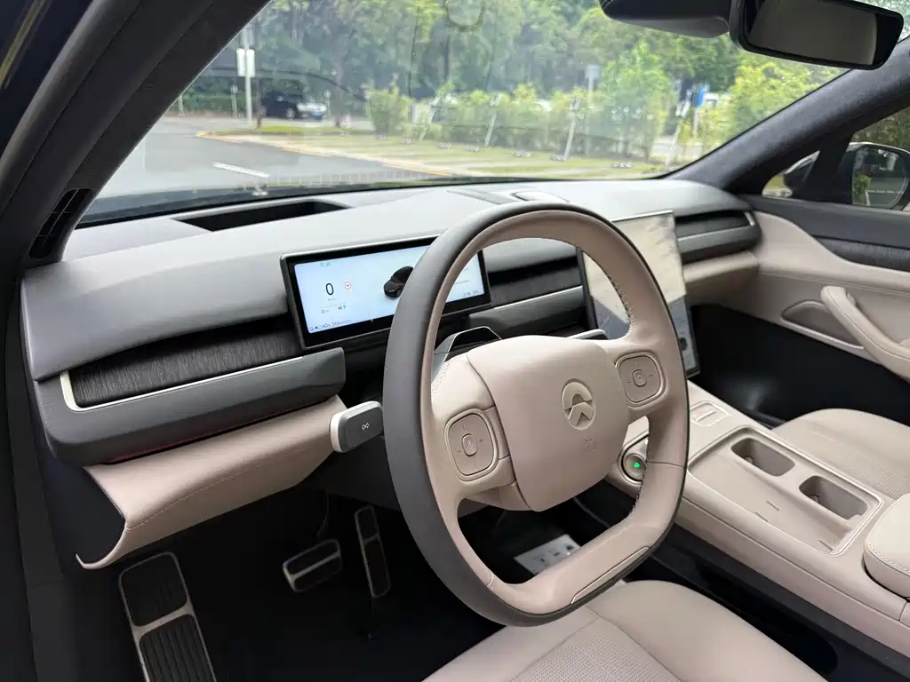 NIO ES8 — миниатюра 9