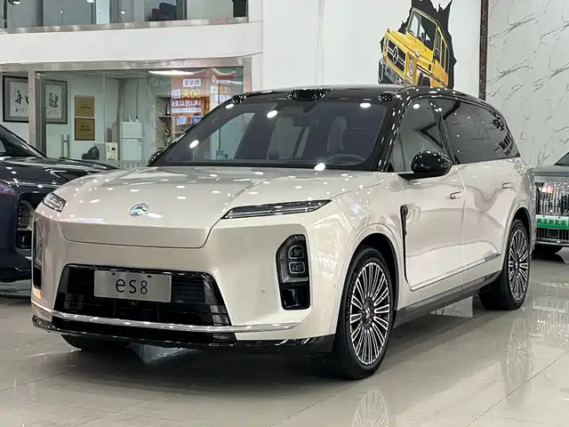 NIO ES8