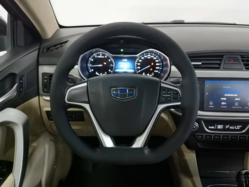 Geely Emgrand — миниатюра 11