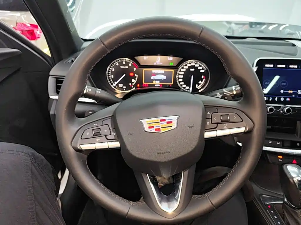 Cadillac CT4 — миниатюра 11