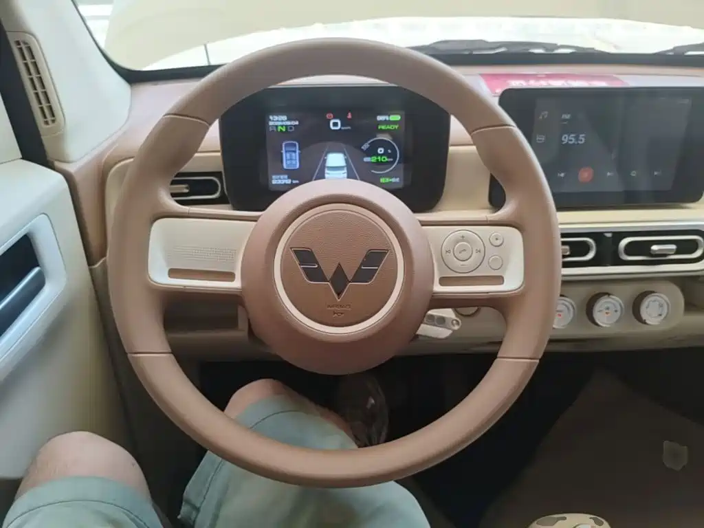 Wuling MINIEV — миниатюра 11
