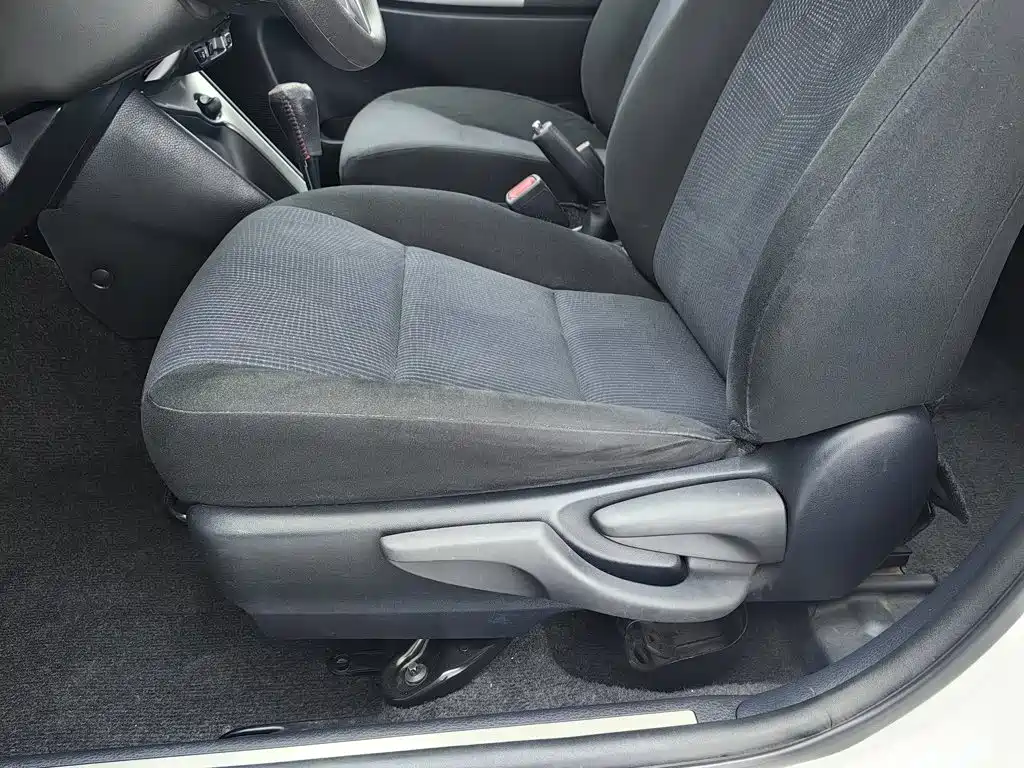Toyota Yaris L — миниатюра 20