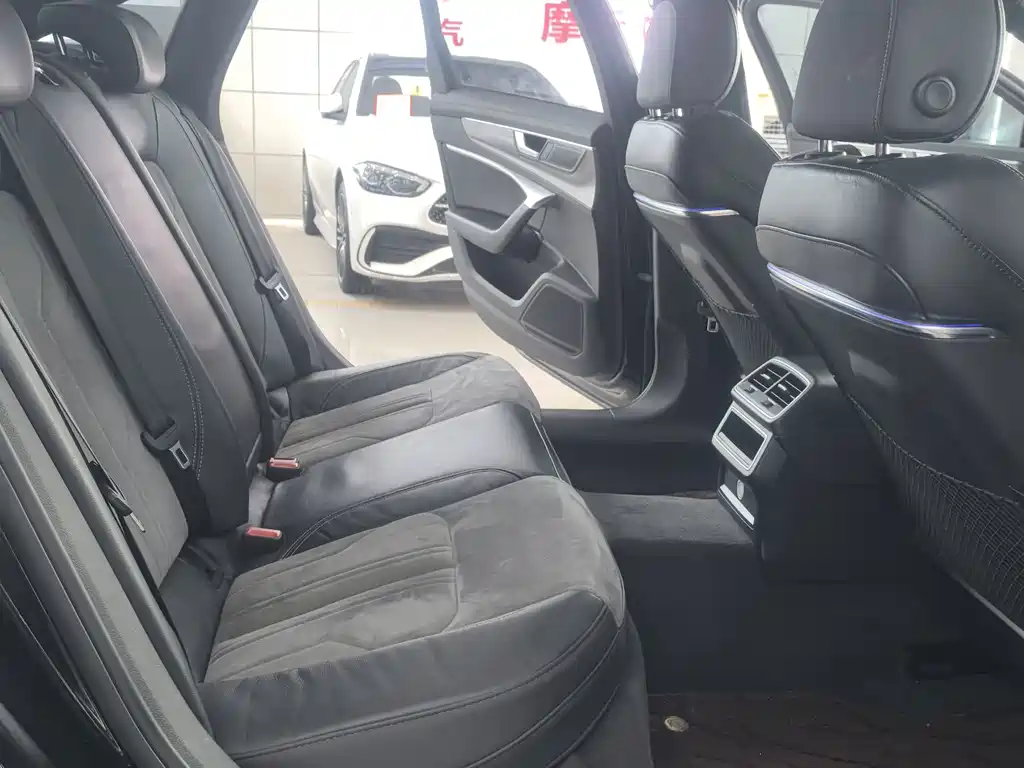 Audi A6L — миниатюра 14