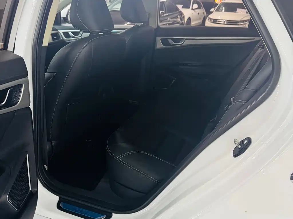 Geely Emgrand GL — миниатюра 7