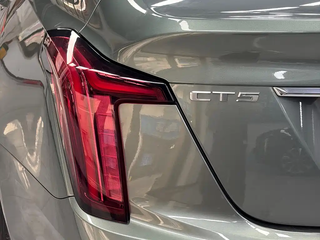 Cadillac CT5 — миниатюра 7