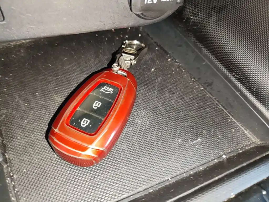 Hyundai Elantra — миниатюра 9