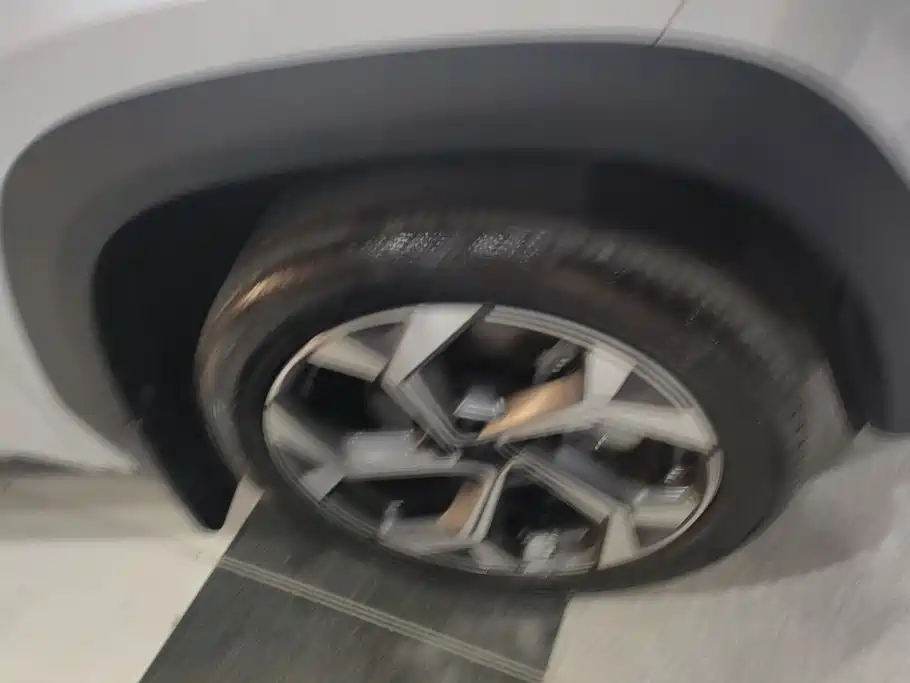 Geely Boyue L — миниатюра 6
