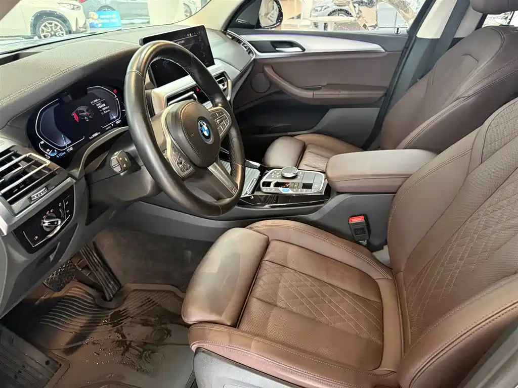 BMW iX3 — миниатюра 7