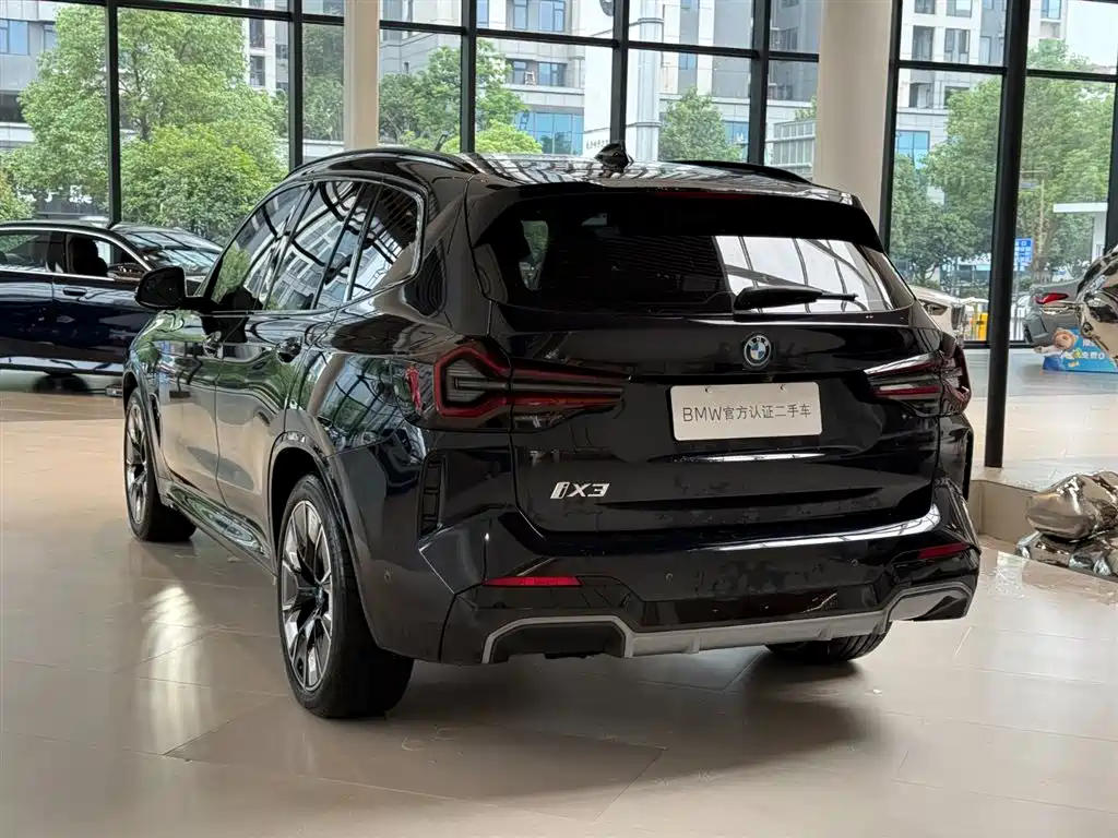 BMW iX3 — миниатюра 10