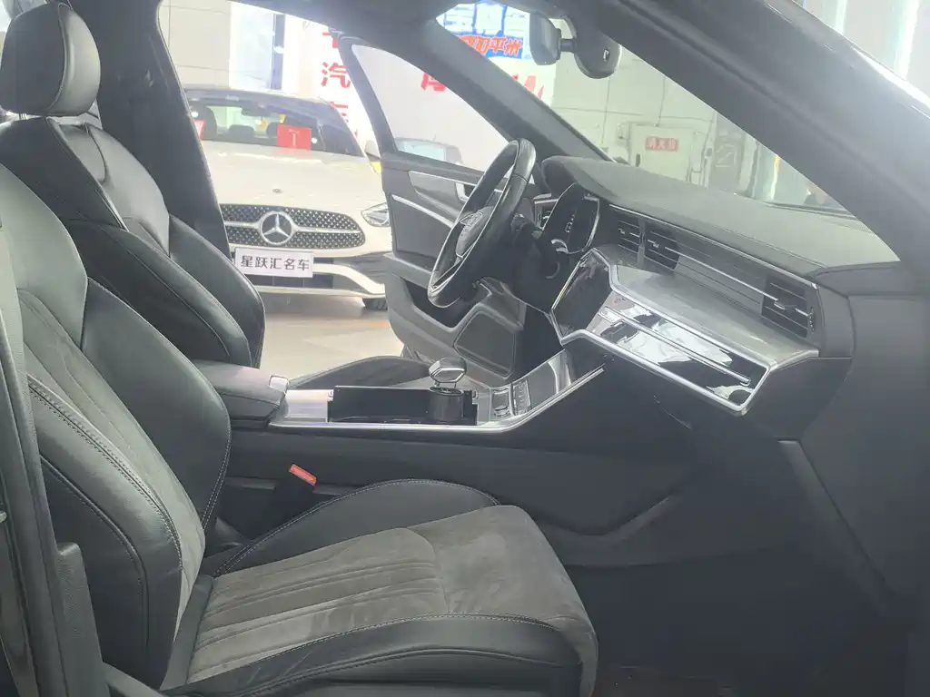 Audi A6L — миниатюра 12