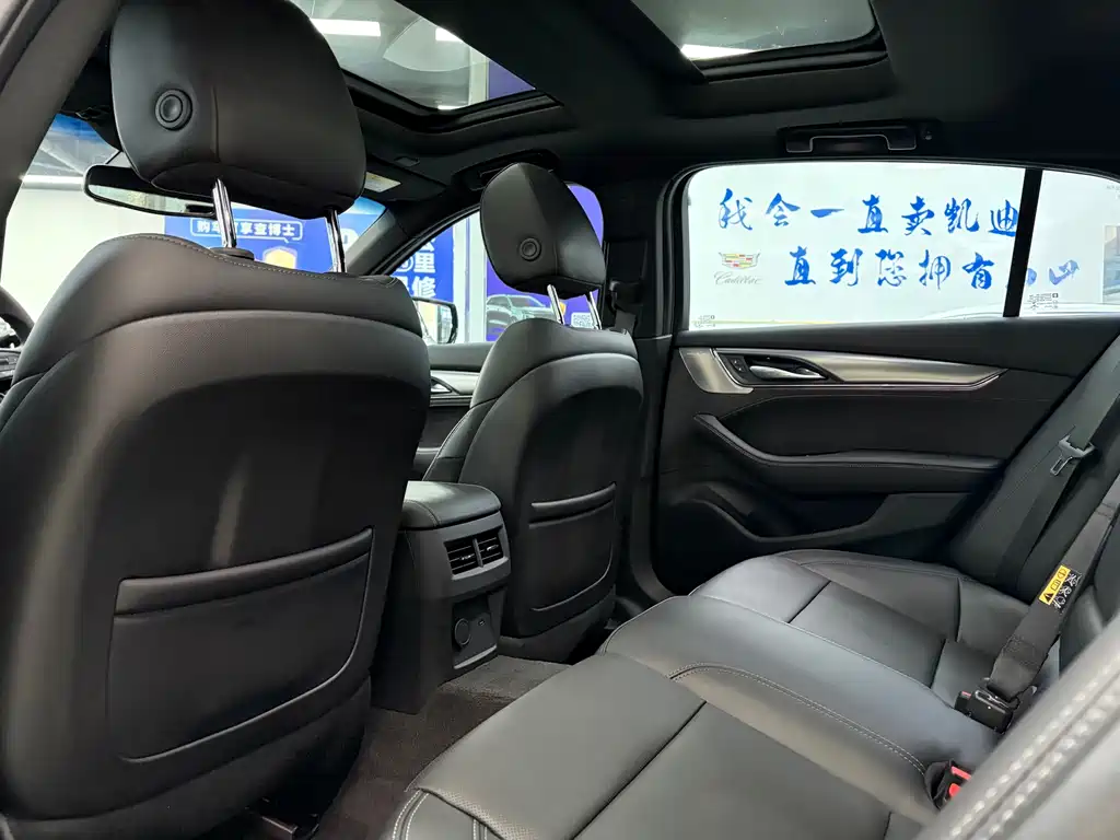 Cadillac CT5 — миниатюра 6
