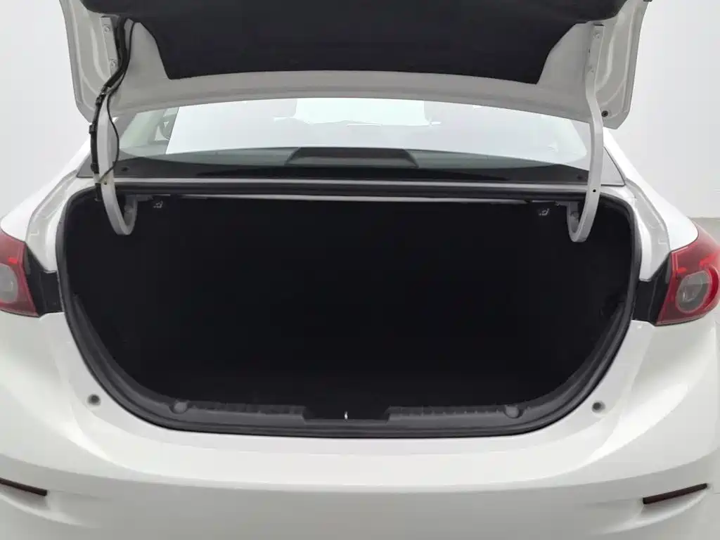 Mazda 3 Axela — миниатюра 16