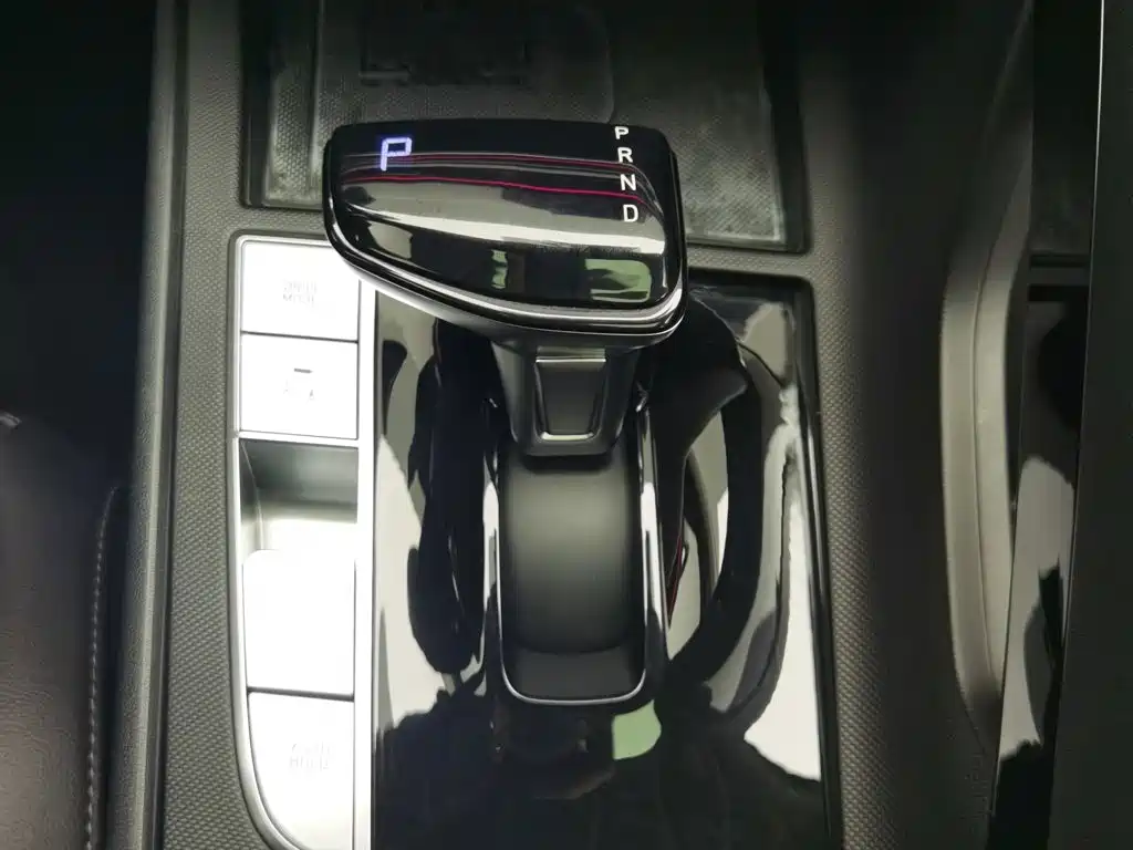 Hyundai Elantra — миниатюра 13