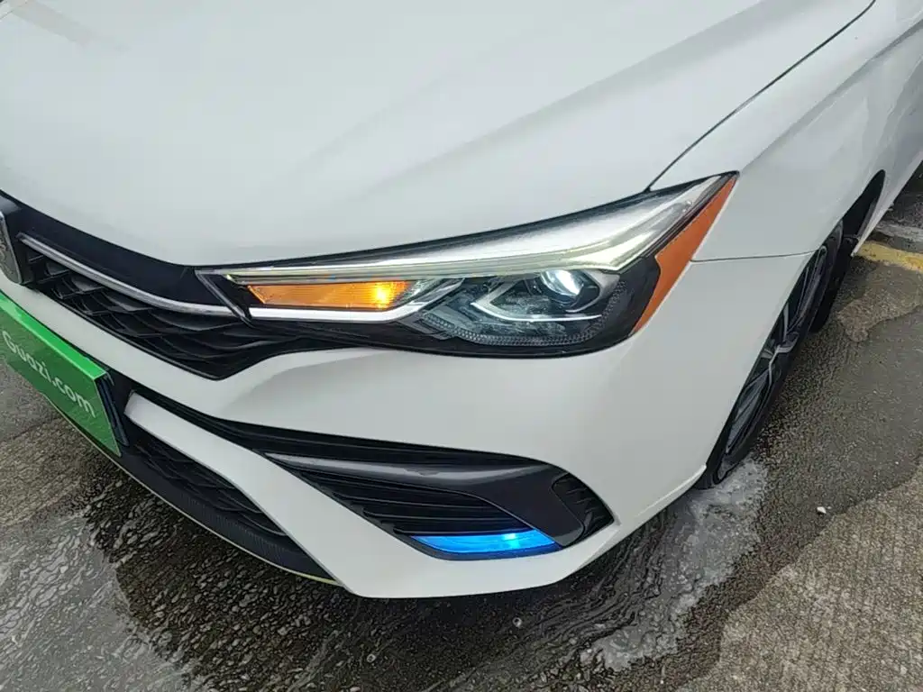 Roewe i5 — миниатюра 24