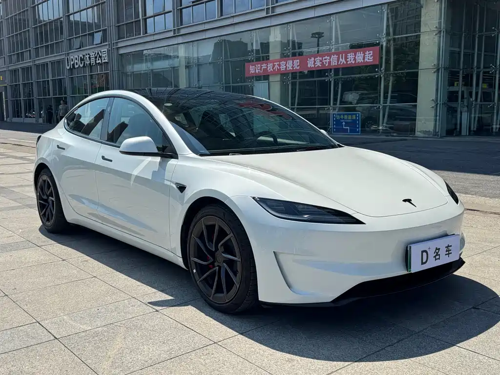 Tesla Model 3 — миниатюра 4