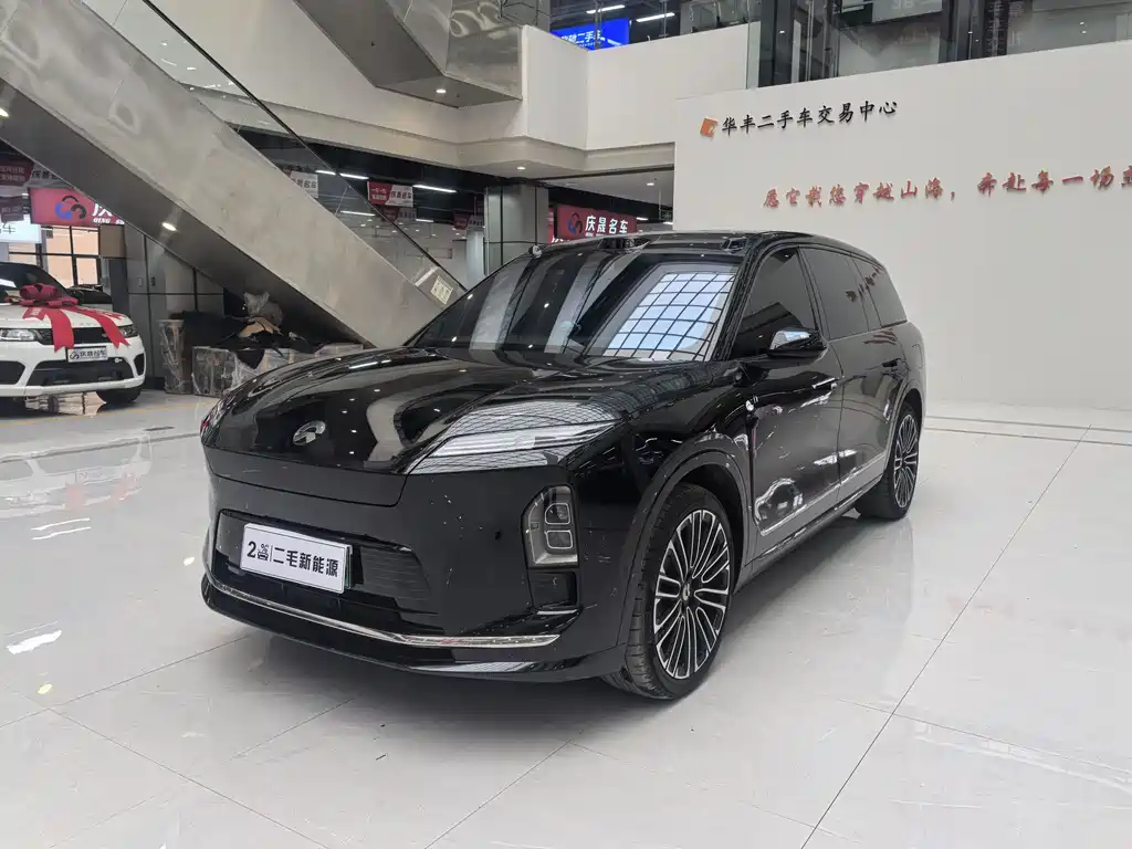 Nio ES8 2025
