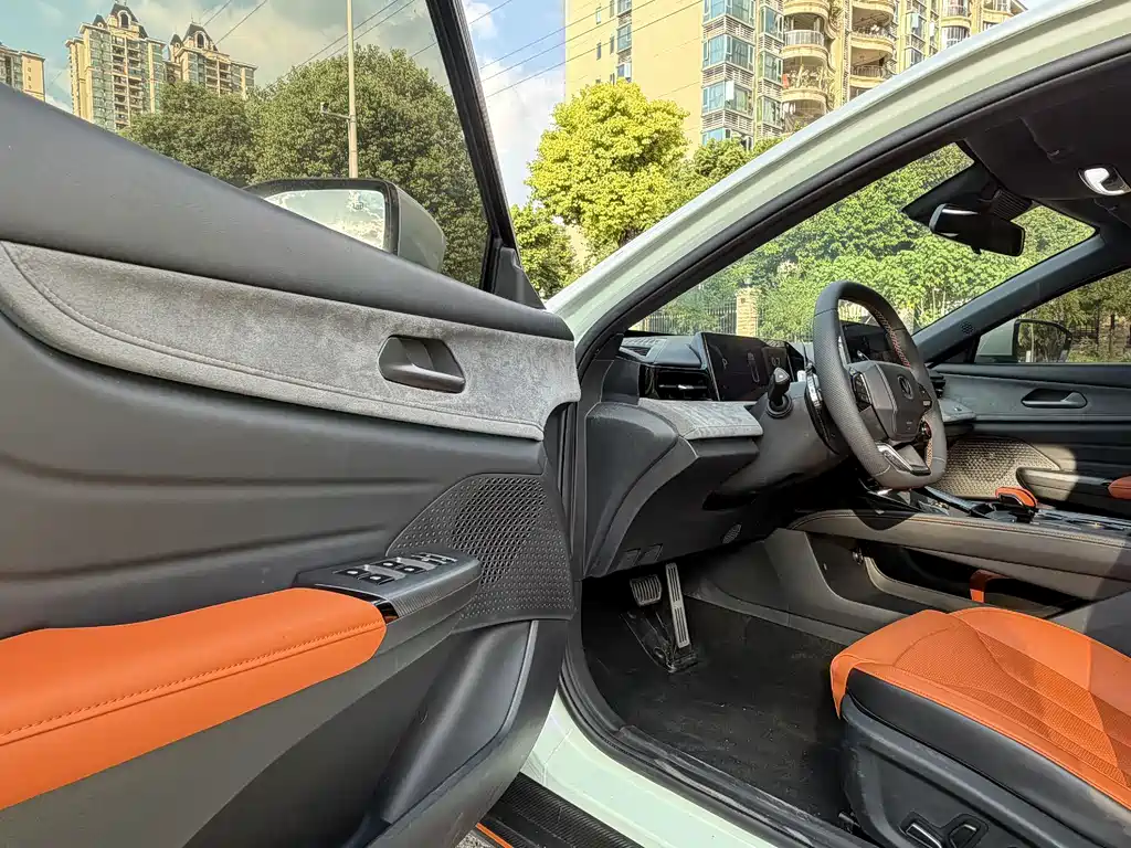 Changan UNI-V — миниатюра 8