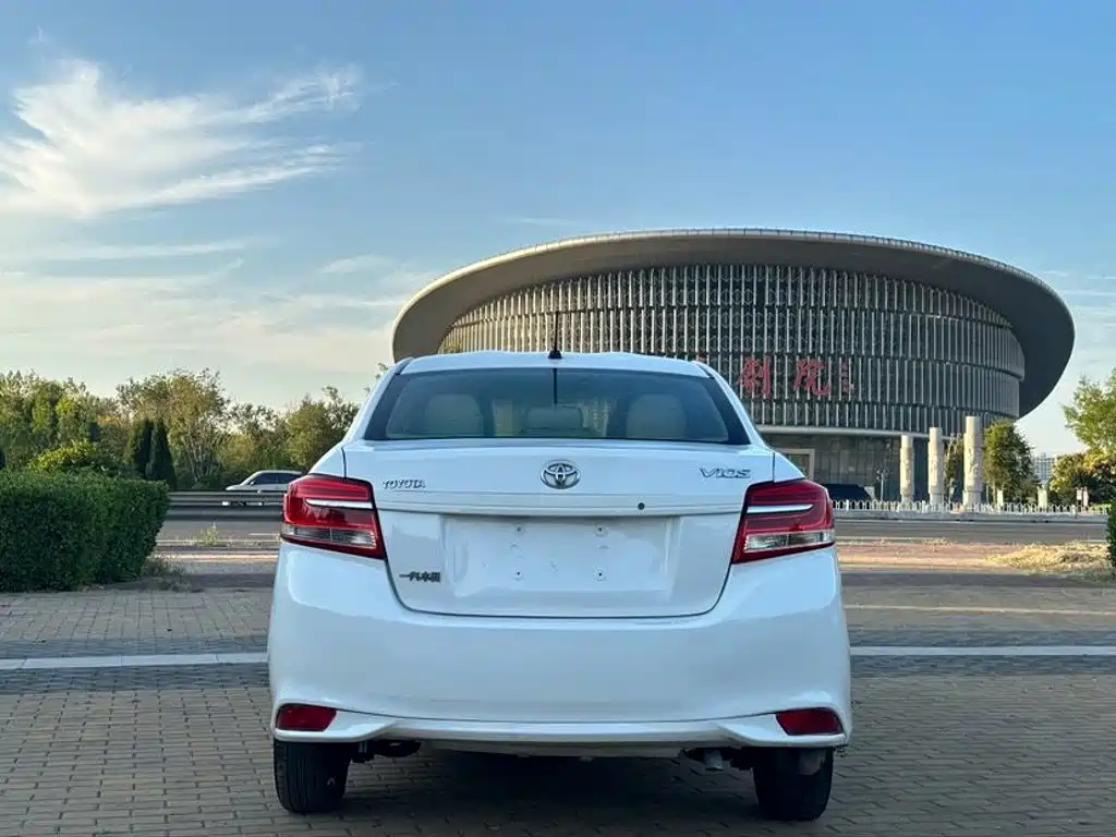Toyota Vios — миниатюра 5