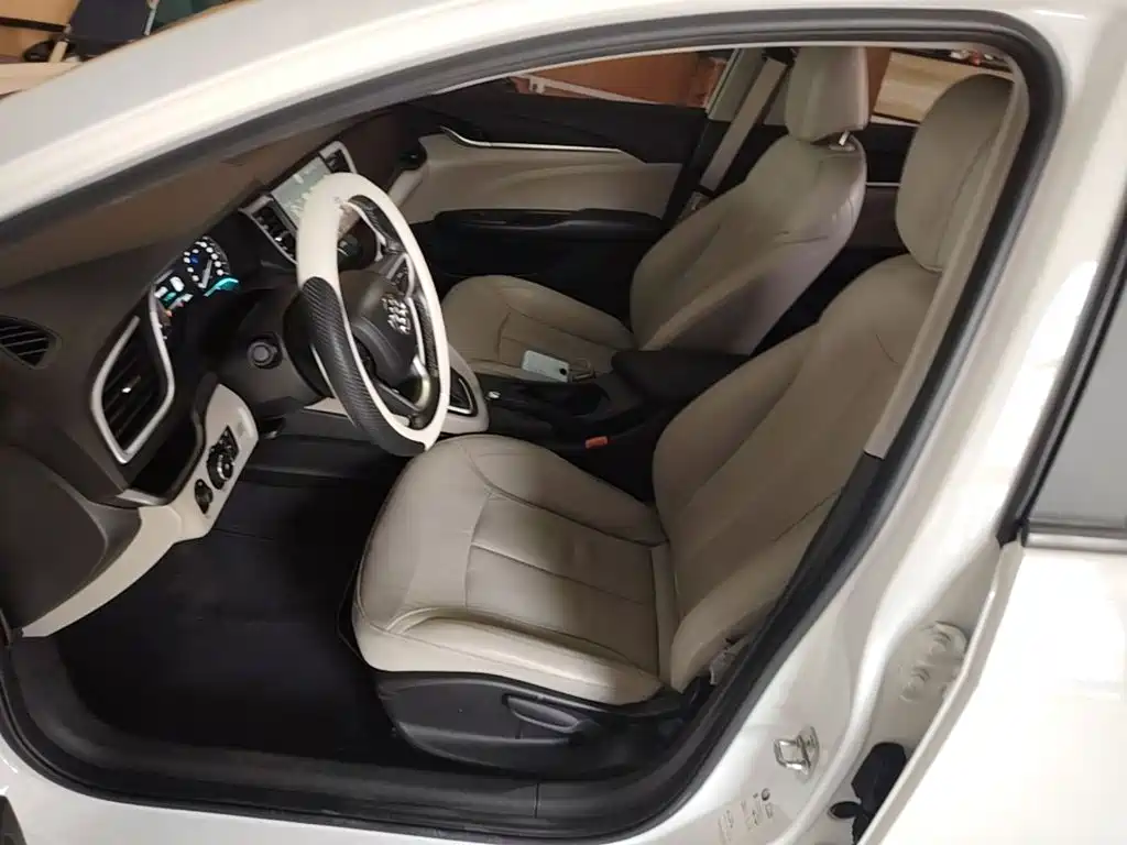 Buick Excelle — миниатюра 15