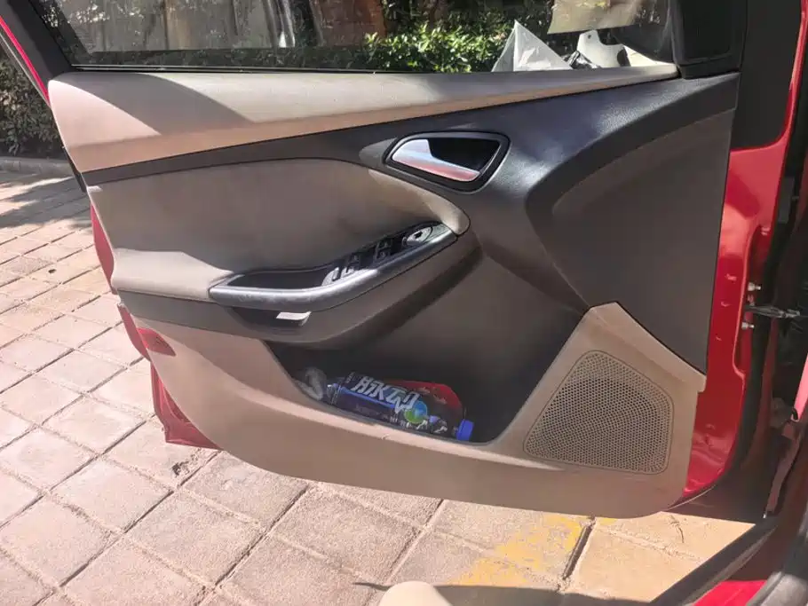 Ford Focus — миниатюра 7