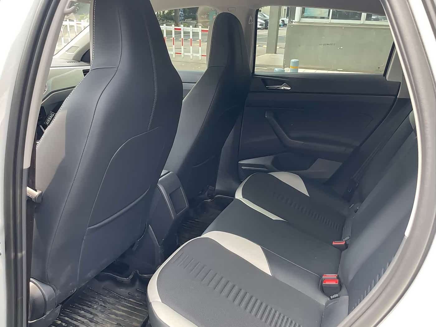Volkswagen Polo 1.5 л 2021 г. Белый, пробег 41000 км