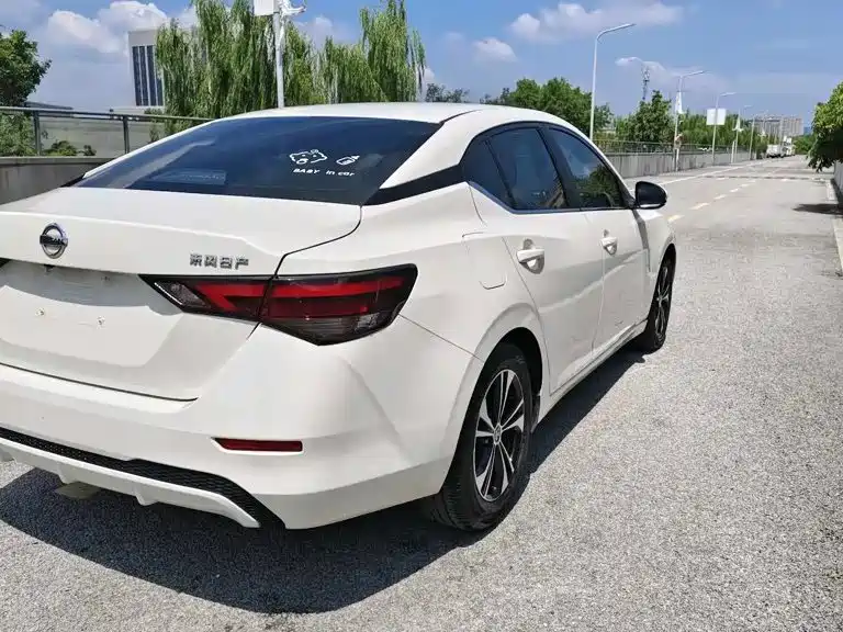 Nissan Sylphy — миниатюра 4