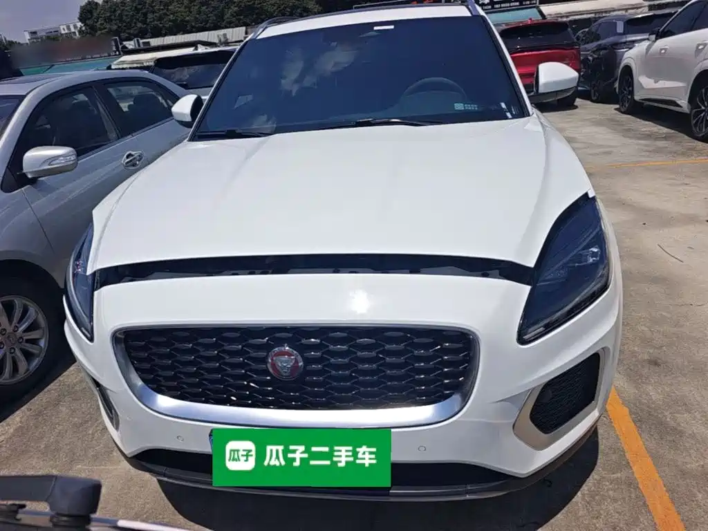 Jaguar E-PACE — миниатюра 3